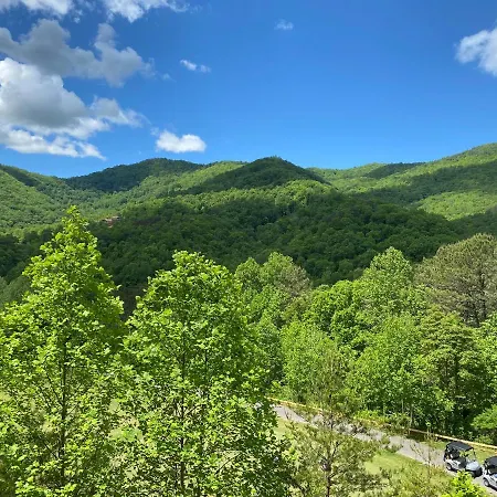 Condo With Stunning Mountain And 6Th Green Views Near Harrahs Cherokee Bryson City
